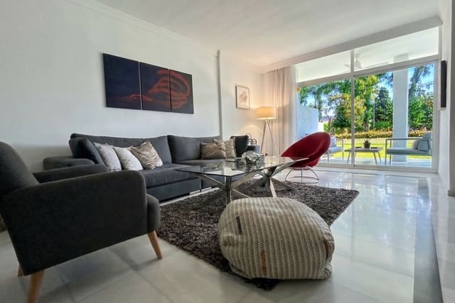 2 soverom Leilighet til salgs i Puerto Banus, Marbella - € 1 190 000 (Ref: 9796348)