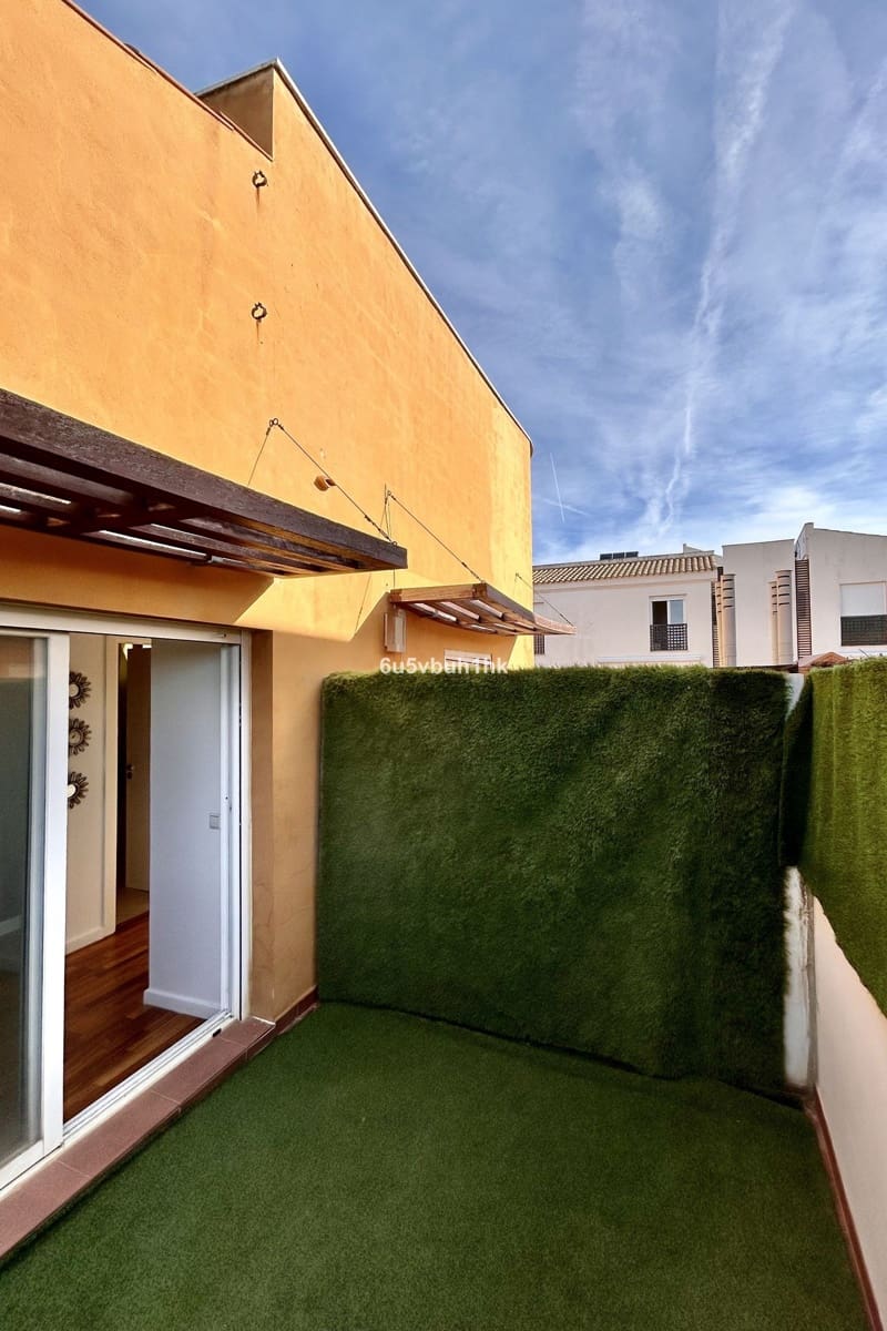 4 slaapkamer Huis te koop in Mijas Costa - € 449.000 (Ref: 9796351)