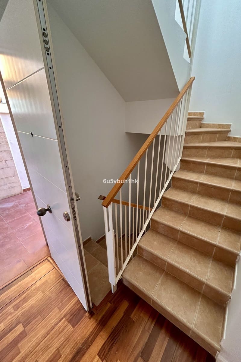 4 slaapkamer Huis te koop in Mijas Costa - € 449.000 (Ref: 9796351)