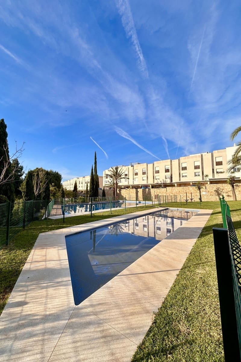 4 slaapkamer Huis te koop in Mijas Costa - € 449.000 (Ref: 9796351)