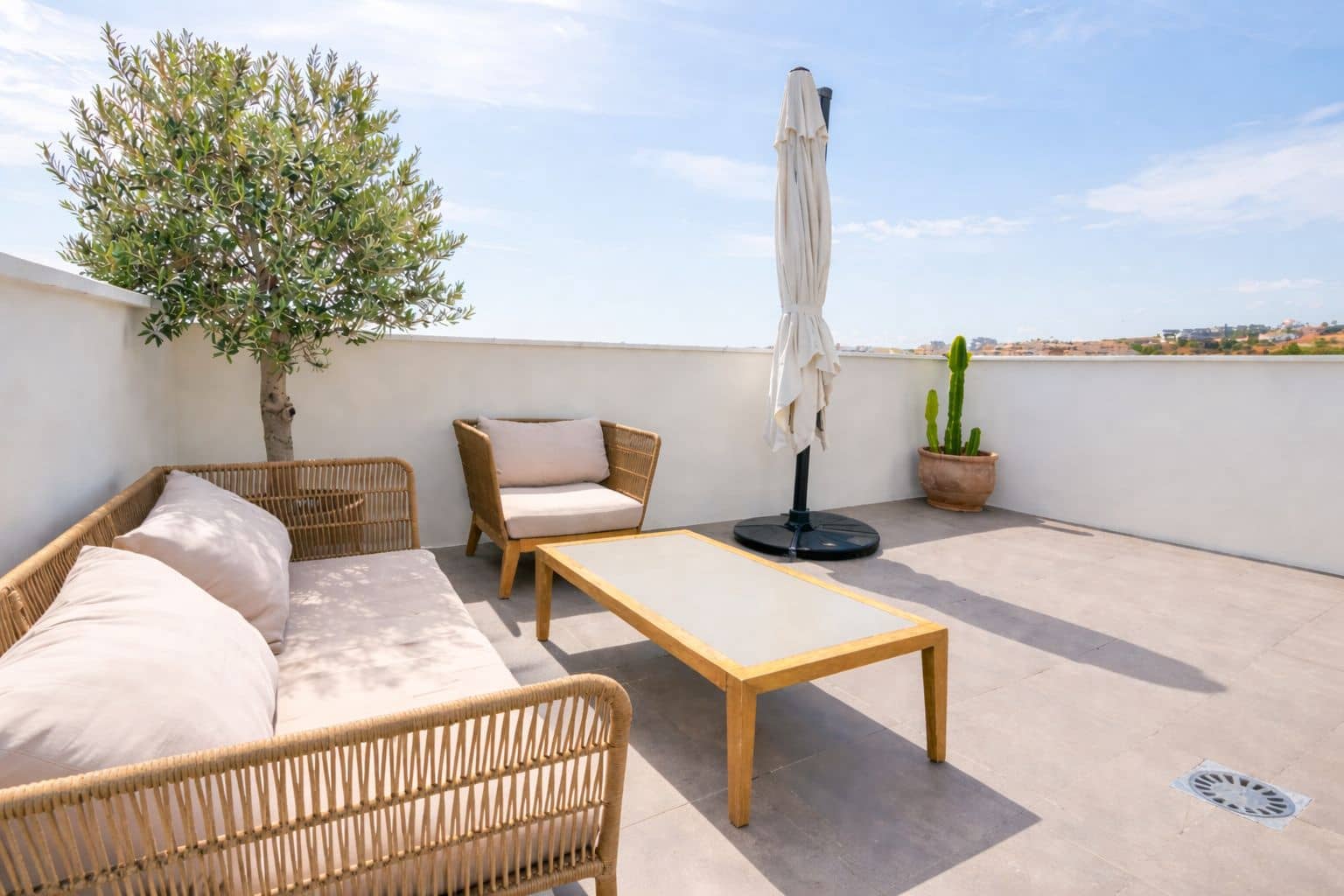 2 soveværelse Penthouse til salg i Estepona - € 749.000 (Ref: 9796353)