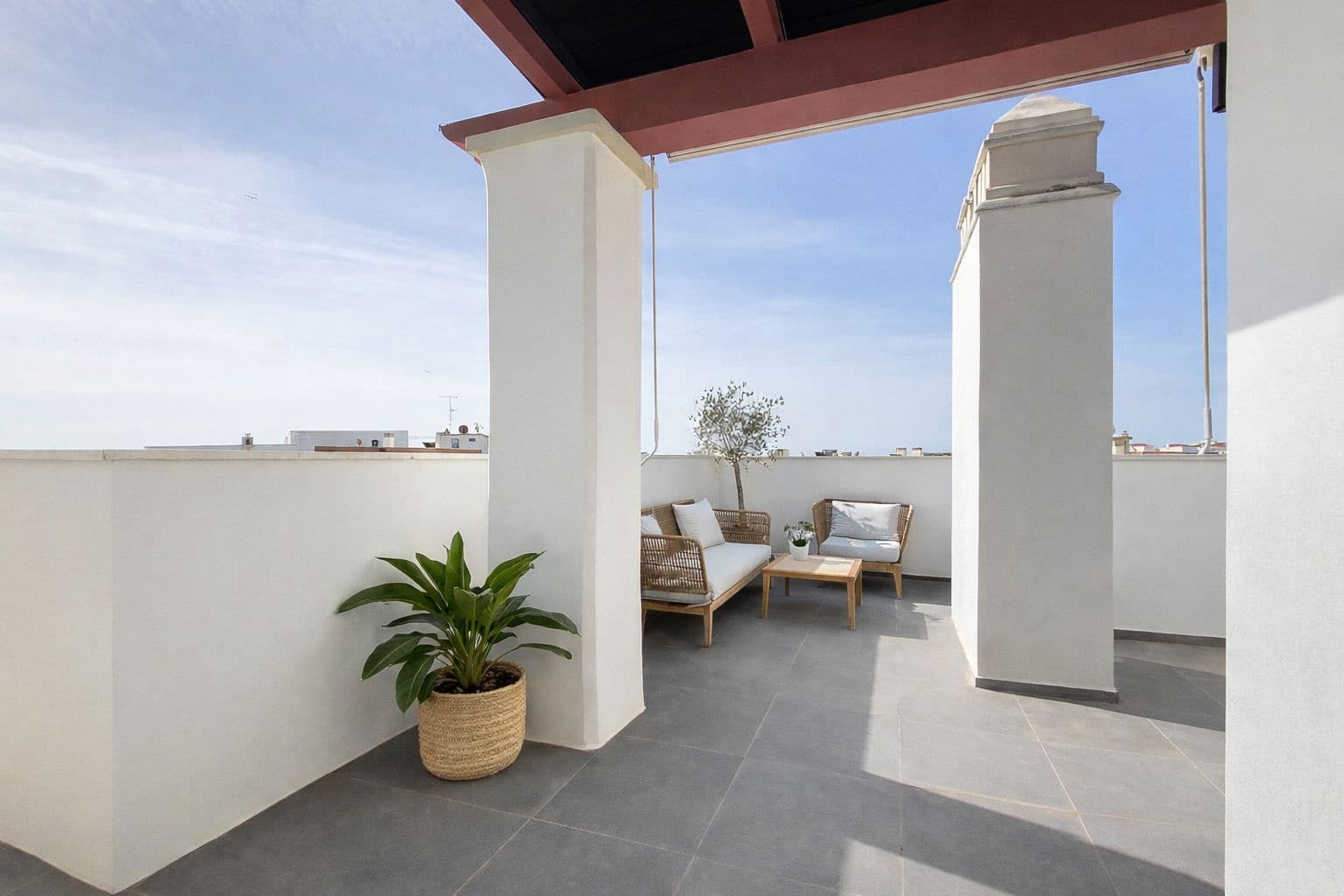 2 soveværelse Penthouse til salg i Estepona - € 749.000 (Ref: 9796353)