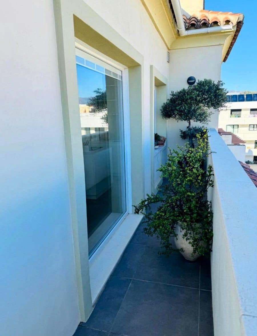 2 soveværelse Penthouse til salg i Estepona - € 749.000 (Ref: 9796353)