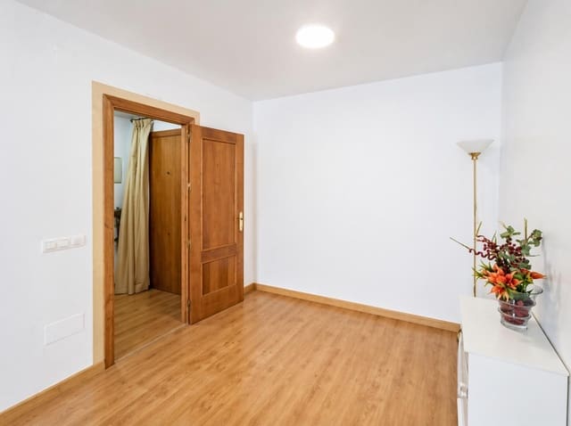 3 sypialnia Apartament na sprzedaż w Miasto Málaga - 375 000 € (Ref: 9796356)