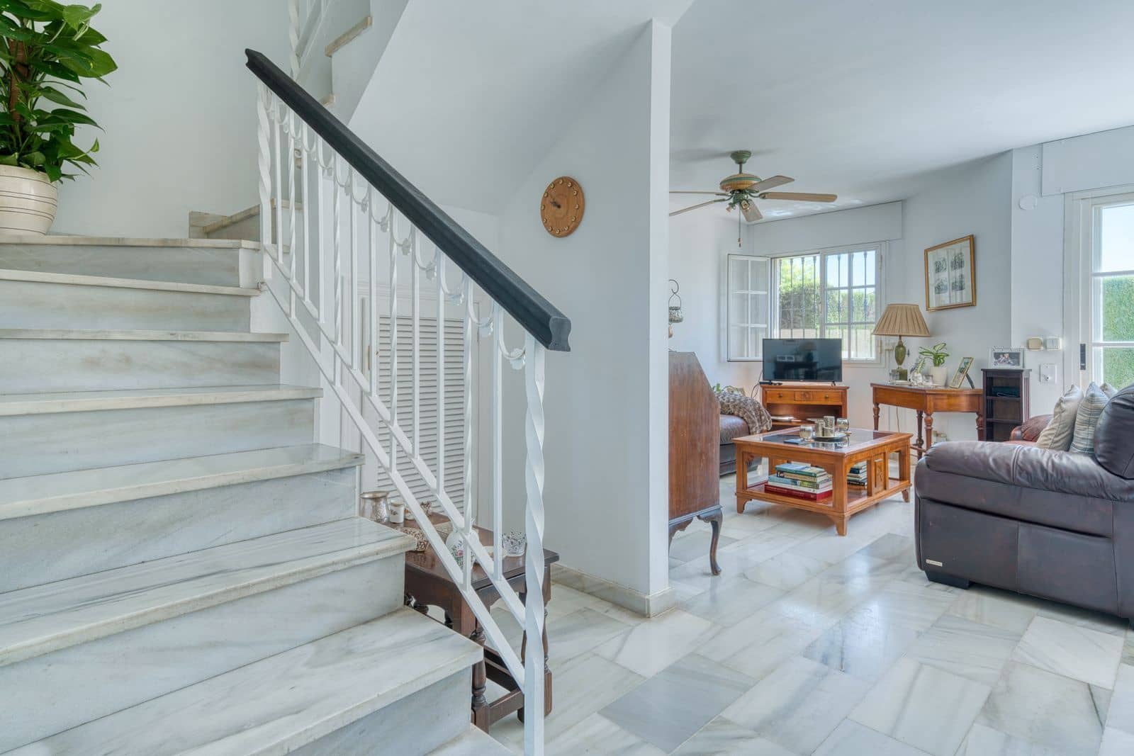 3 bedroom Townhouse for sale in New Golden Mile - € 495,000 (Ref: 9796357)