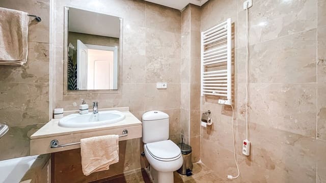 2 sypialnia Apartament na sprzedaż w La Duquesa / Puerto de la Duquesa, Manilva - 325 000 € (Ref: 9796358)