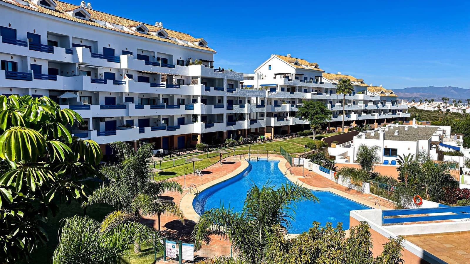 2 sypialnia Apartament na sprzedaż w La Duquesa / Puerto de la Duquesa - 325 000 € (Ref: 9796358)