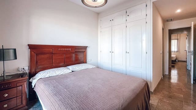 2 sypialnia Apartament na sprzedaż w La Duquesa / Puerto de la Duquesa, Manilva - 325 000 € (Ref: 9796358)