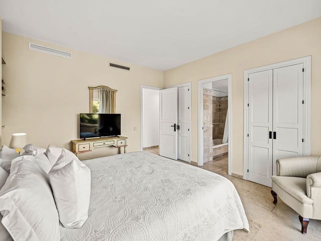 3 sovrum Lägenhet till salu i Elviria, Marbella - 785 000 € (Ref: 9796359)