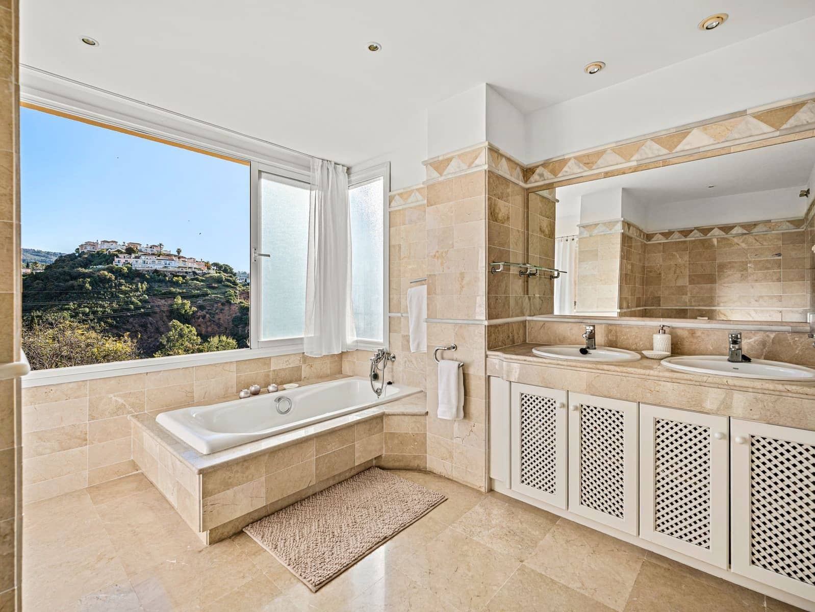 3 sovrum Lägenhet till salu i Elviria - 785 000 € (Ref: 9796359)