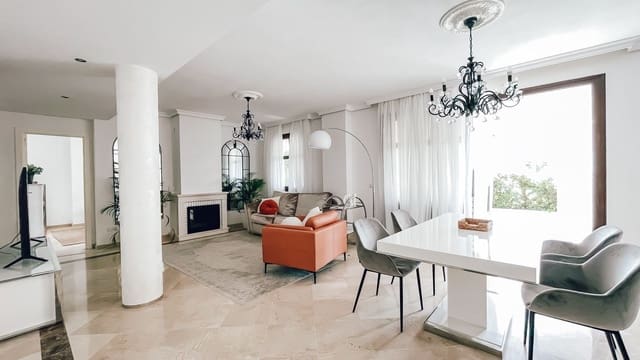 2 chambre Appartement à vendre à Puerto Banus, Marbella - 699 950 € (Ref: 9796363)