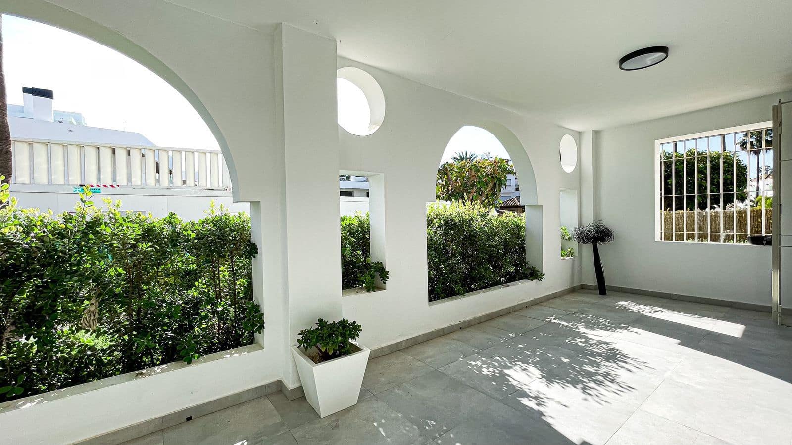 2 chambre Appartement à vendre à Puerto Banus - 699 950 € (Ref: 9796363)