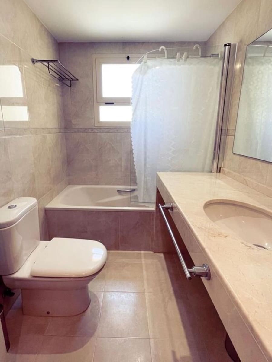 Apartamento de 2 habitaciones en Mijas Costa en venta - 419.000 € (Ref: 9796365)