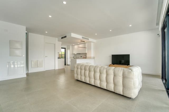 3 sypialnia Dom na sprzedaż w Atalaya-Isdabe, Estepona - 795 000 € (Ref: 9796371)