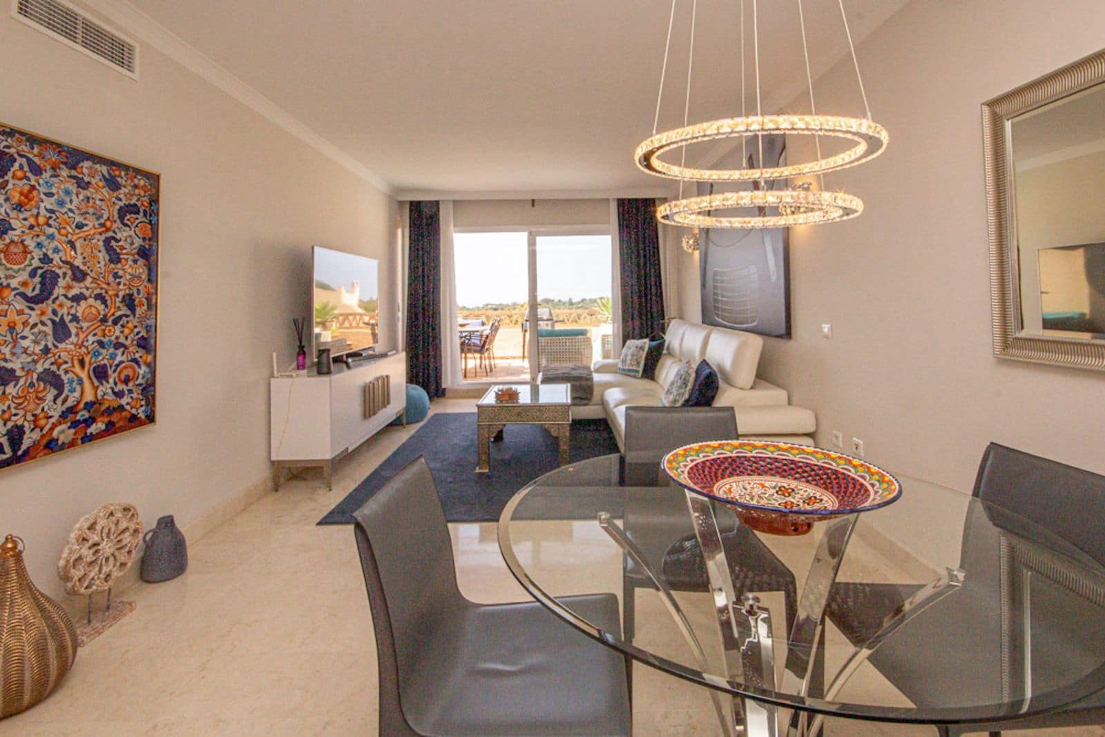 2 soveværelse Lejlighed til salg i Elviria - € 389.000 (Ref: 9796373)