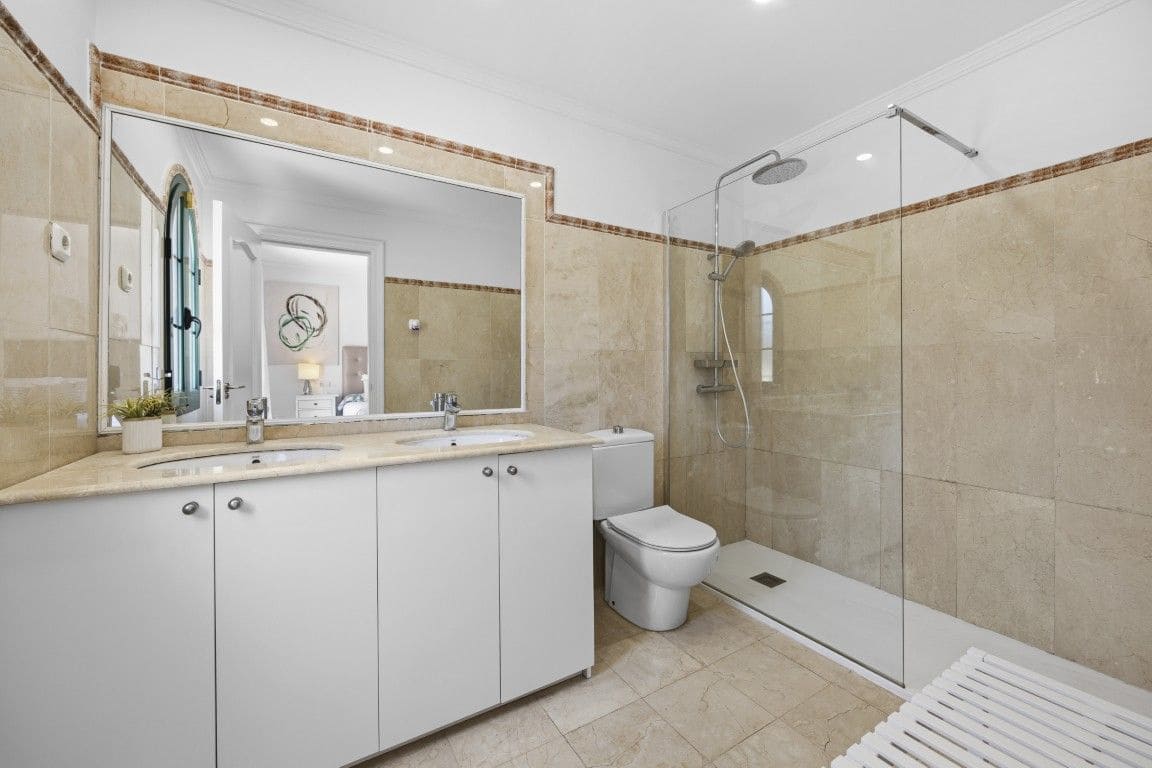 3 soveværelse Byhus til salg i Marbella - € 849.000 (Ref: 9796379)