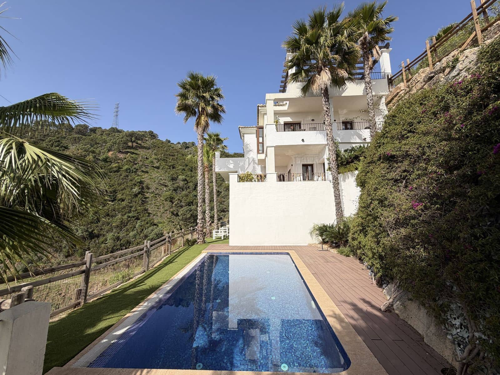 4 soveværelse Villa til salg i Benahavis - € 1.595.000 (Ref: 9796381)