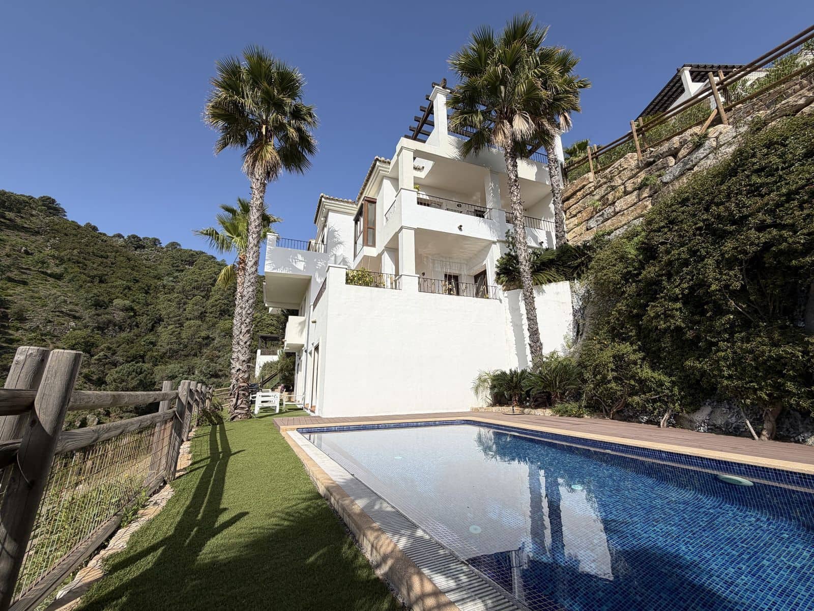 4 soveværelse Villa til salg i Benahavis - € 1.595.000 (Ref: 9796381)