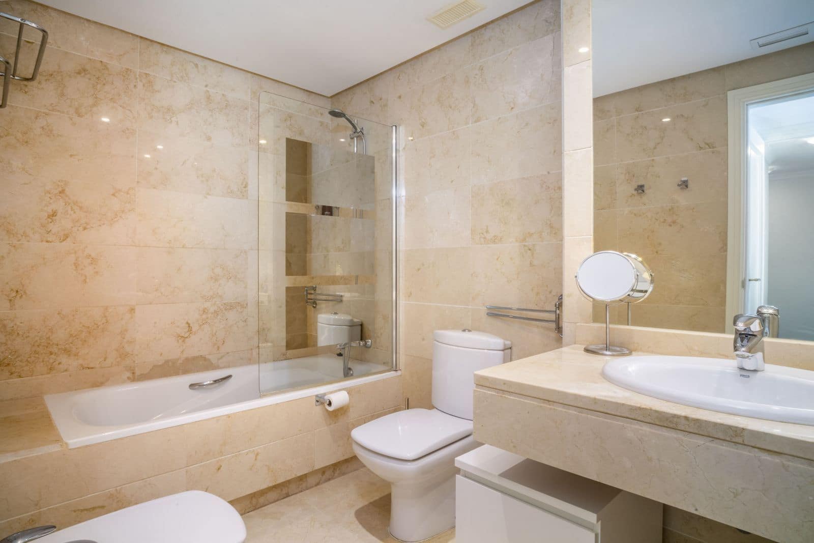 2 chambre Appartement à vendre à Puerto Banus - 430 000 € (Ref: 9796382)