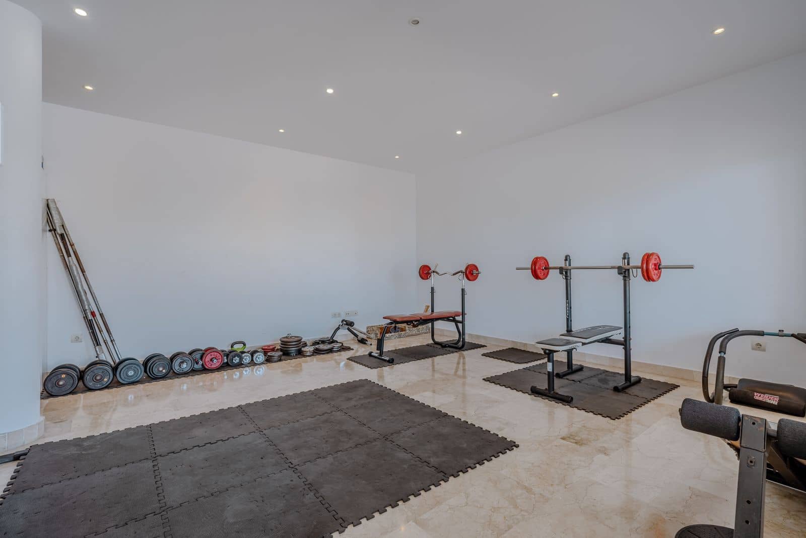 Pareado de 3 habitaciones en Nueva Andalucia en venta - 550.000 € (Ref: 9796383)