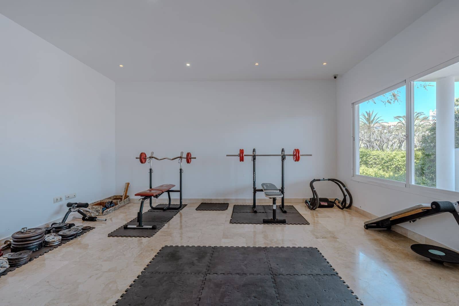 Pareado de 3 habitaciones en Nueva Andalucia en venta - 550.000 € (Ref: 9796383)