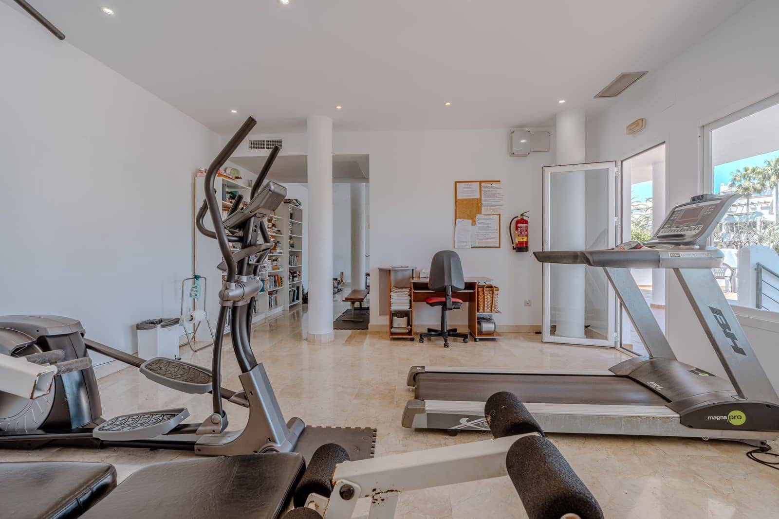 Pareado de 3 habitaciones en Nueva Andalucia en venta - 550.000 € (Ref: 9796383)