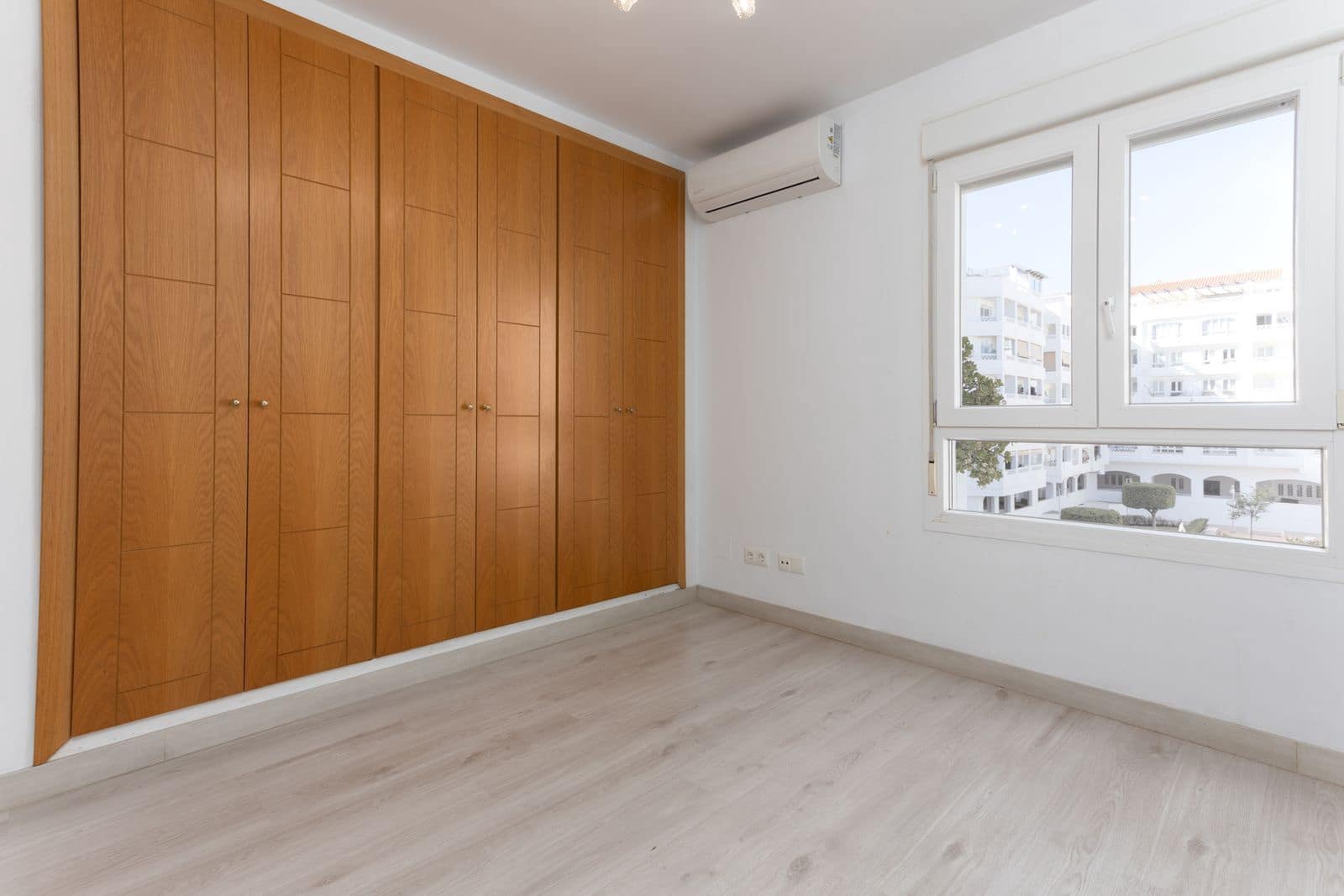 3 chambre Appartement à vendre à Nueva Andalucia - 369 000 € (Ref: 9796403)