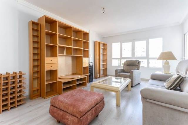 3 chambre Appartement à vendre à Nueva Andalucia, Marbella - 369 000 € (Ref: 9796403)