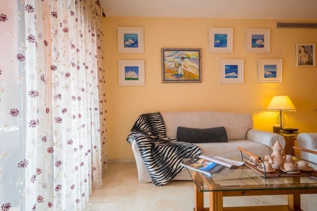 3 quarto Apartamento para venda em El Rosario, Marbella - 700 000 € (Ref: 9796406)