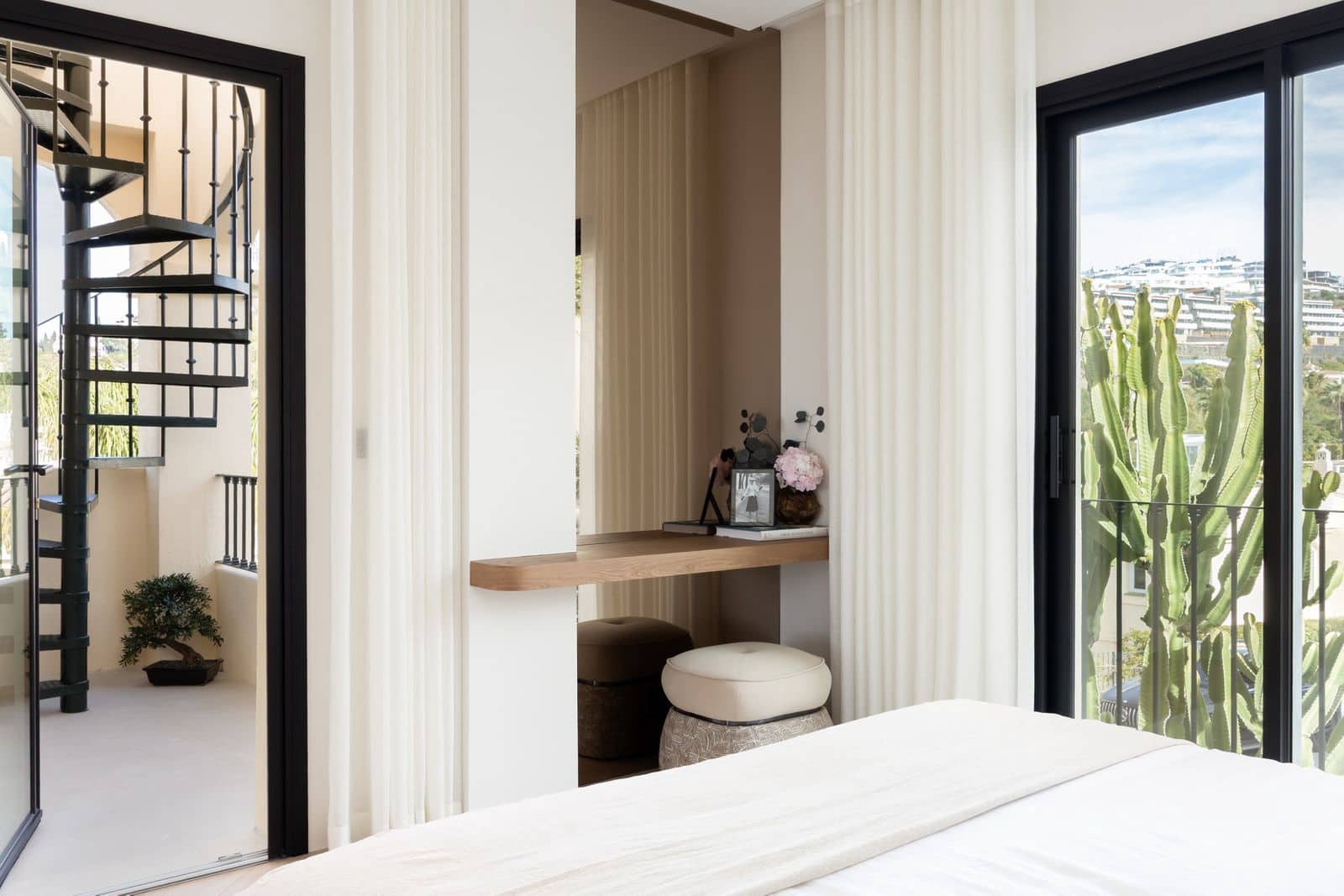 4 bedroom Townhouse for sale in Benahavis - € 1,850,000 (Ref: 9796408)