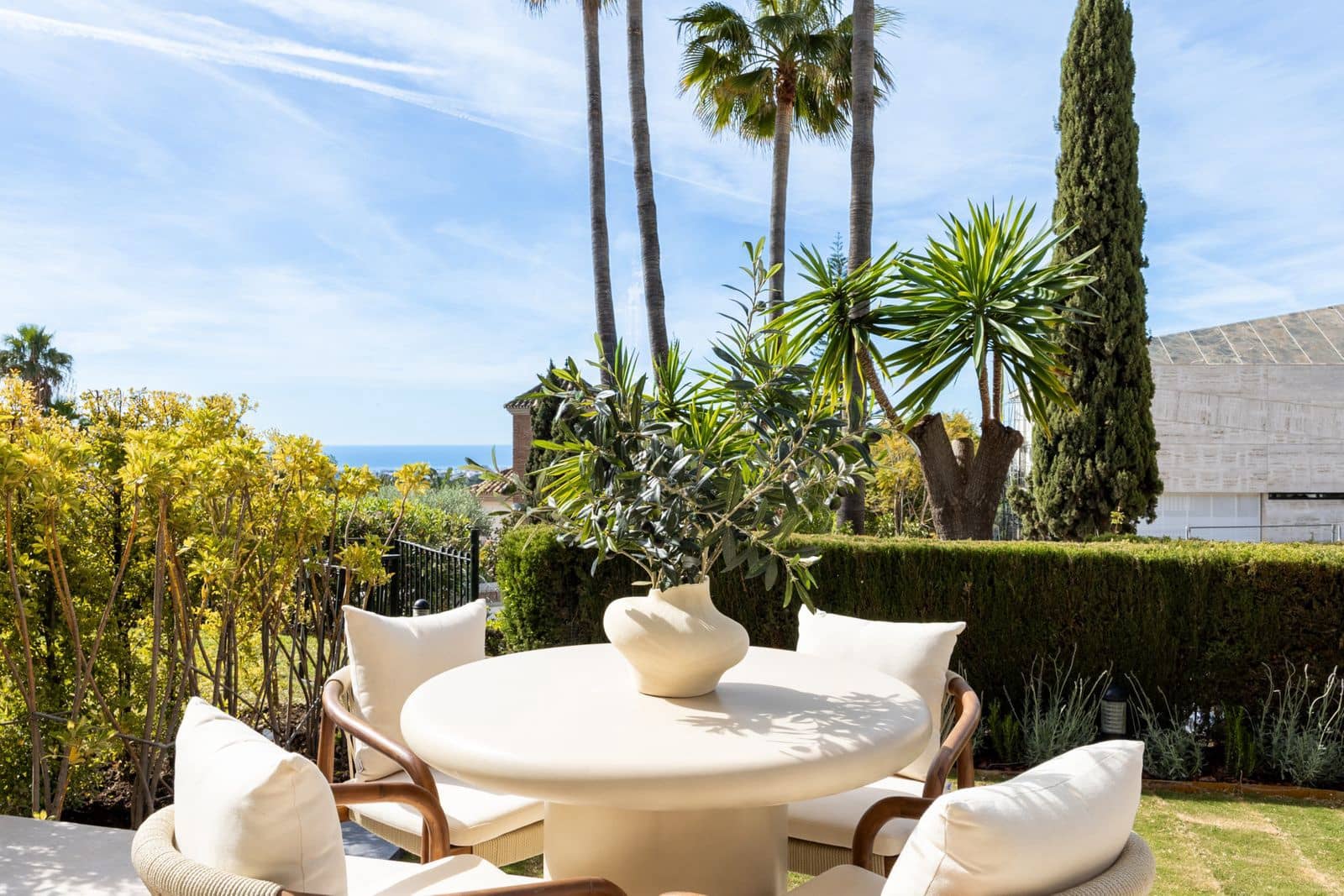 4 bedroom Townhouse for sale in Benahavis - € 1,850,000 (Ref: 9796408)