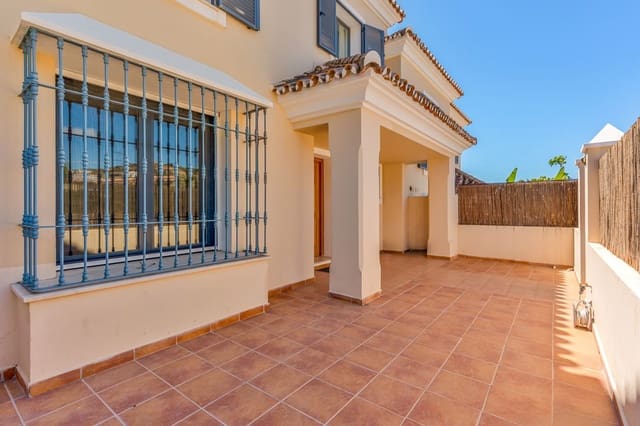 3 quarto Casa em Banda para venda em Atalaya-Isdabe, Estepona - 899 000 € (Ref: 9796409)