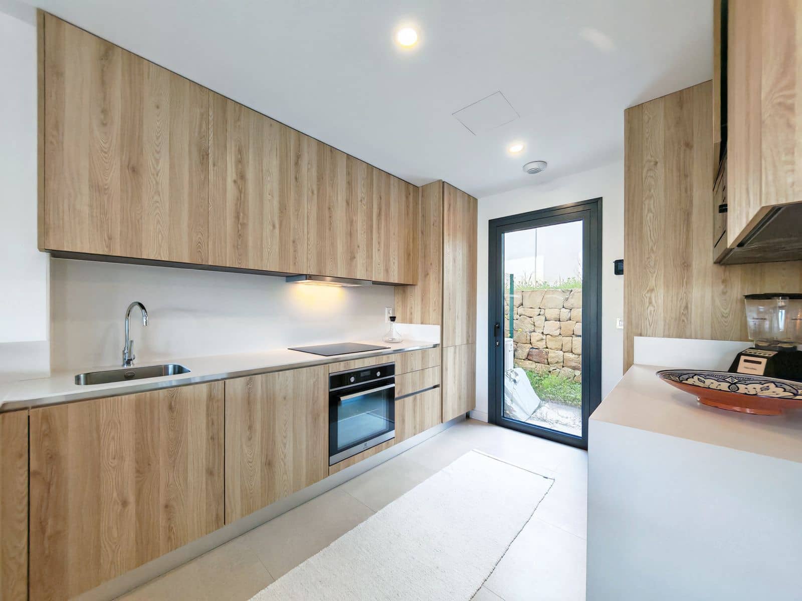 Pareado de 3 habitaciones en Estepona en venta - 785.000 € (Ref: 9796416)