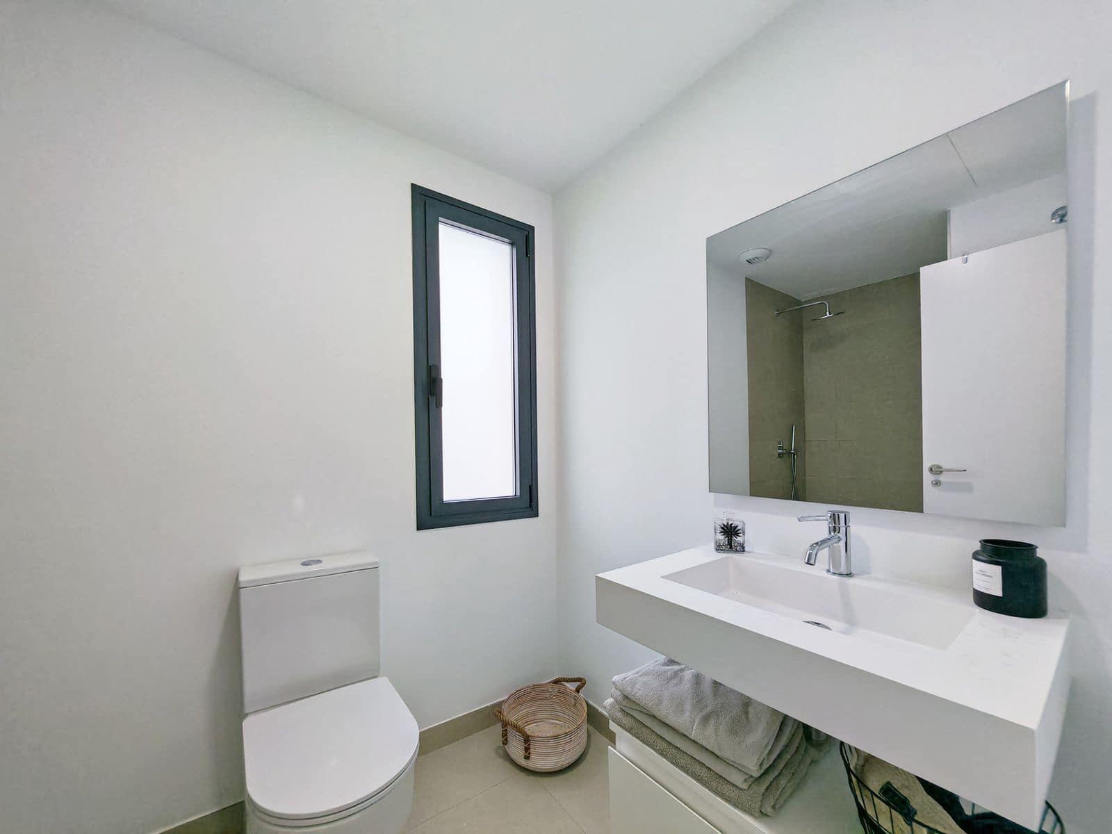 Pareado de 3 habitaciones en Estepona en venta - 785.000 € (Ref: 9796416)