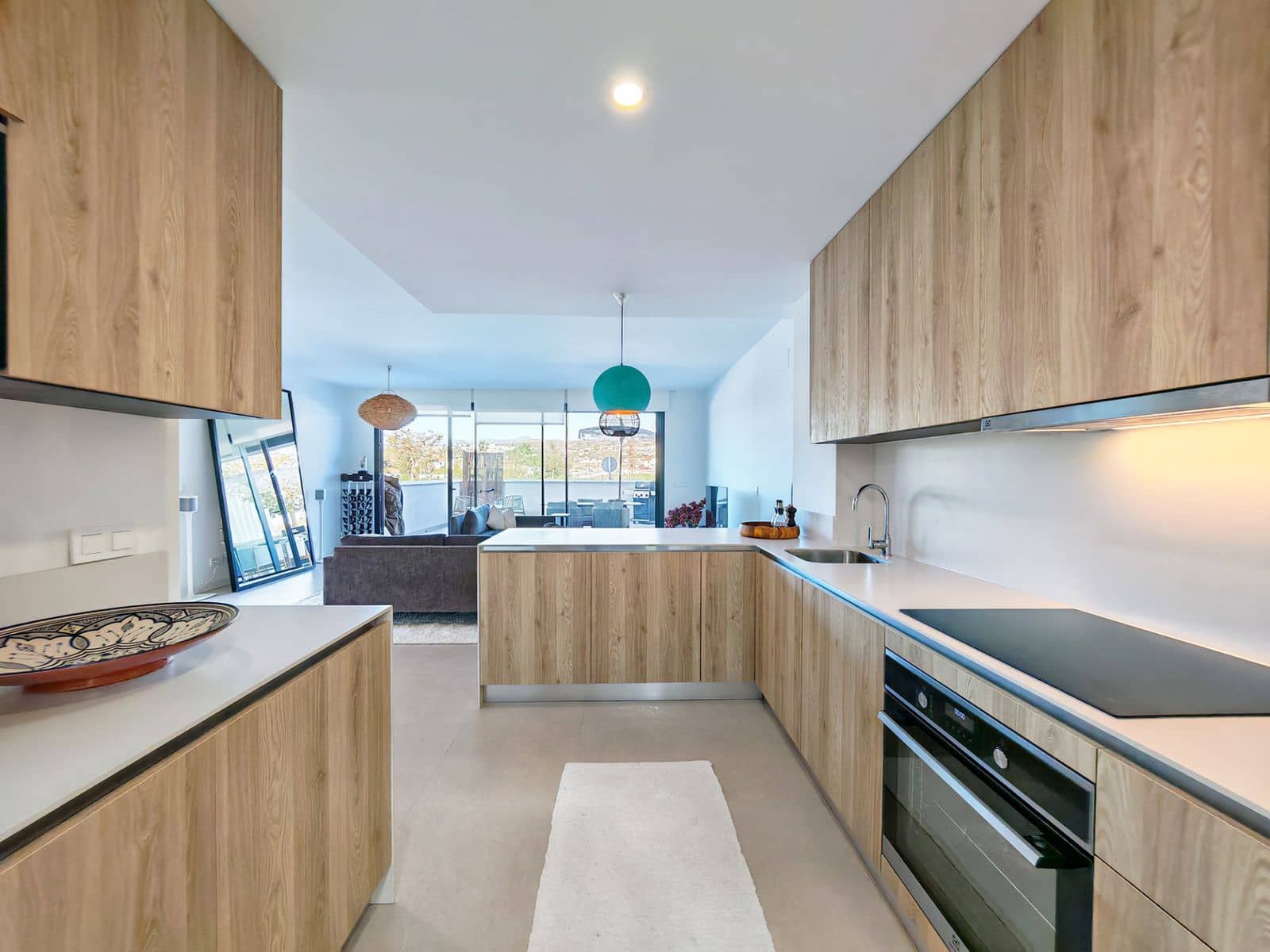 Pareado de 3 habitaciones en Estepona en venta - 785.000 € (Ref: 9796416)