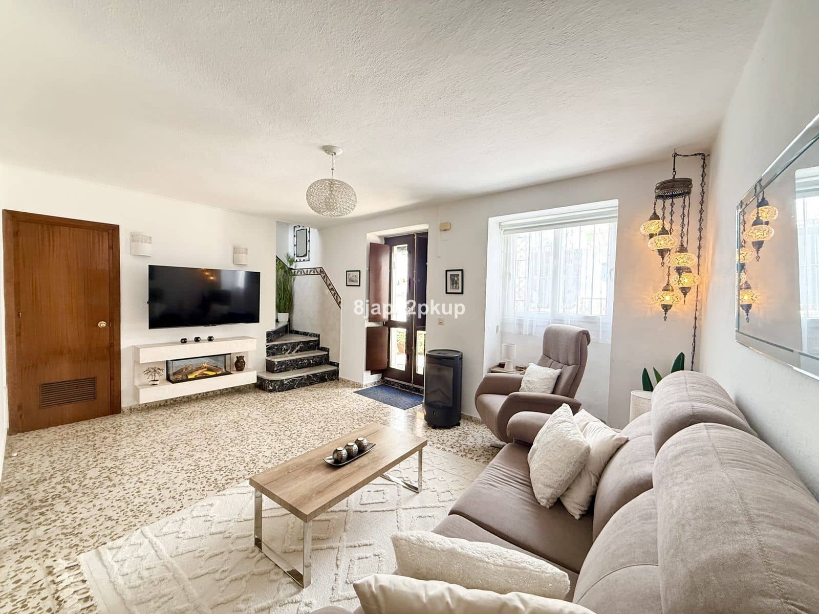 2 makuuhuone Omakotitalo myytävänä paikassa Estepona - 427 500 € (Ref: 9796418)