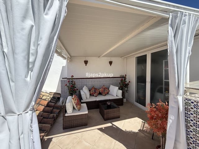 2 makuuhuone Omakotitalo myytävänä paikassa Estepona - 427 500 € (Ref: 9796418)