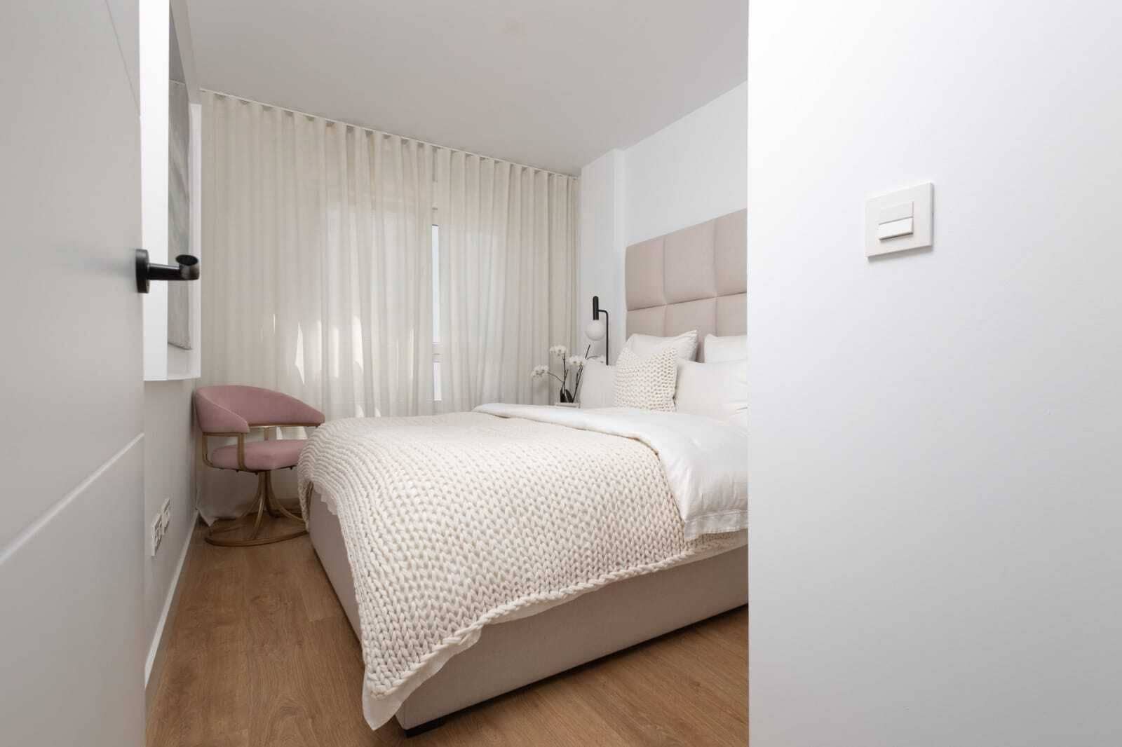 4 bedroom Semi-detached Villa for sale in Calahonda - € 775,000 (Ref: 9796419)