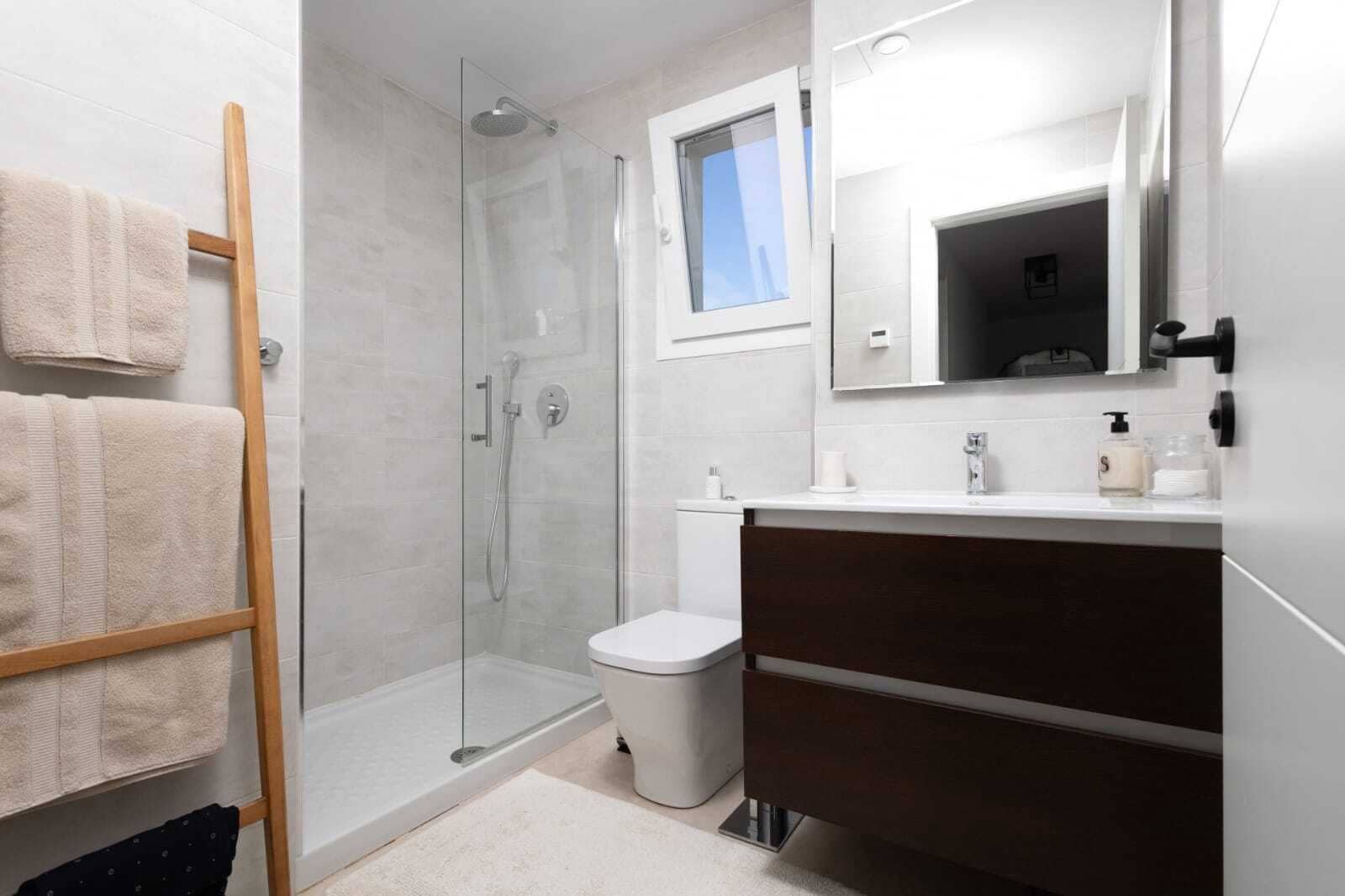 4 bedroom Semi-detached Villa for sale in Calahonda - € 775,000 (Ref: 9796419)