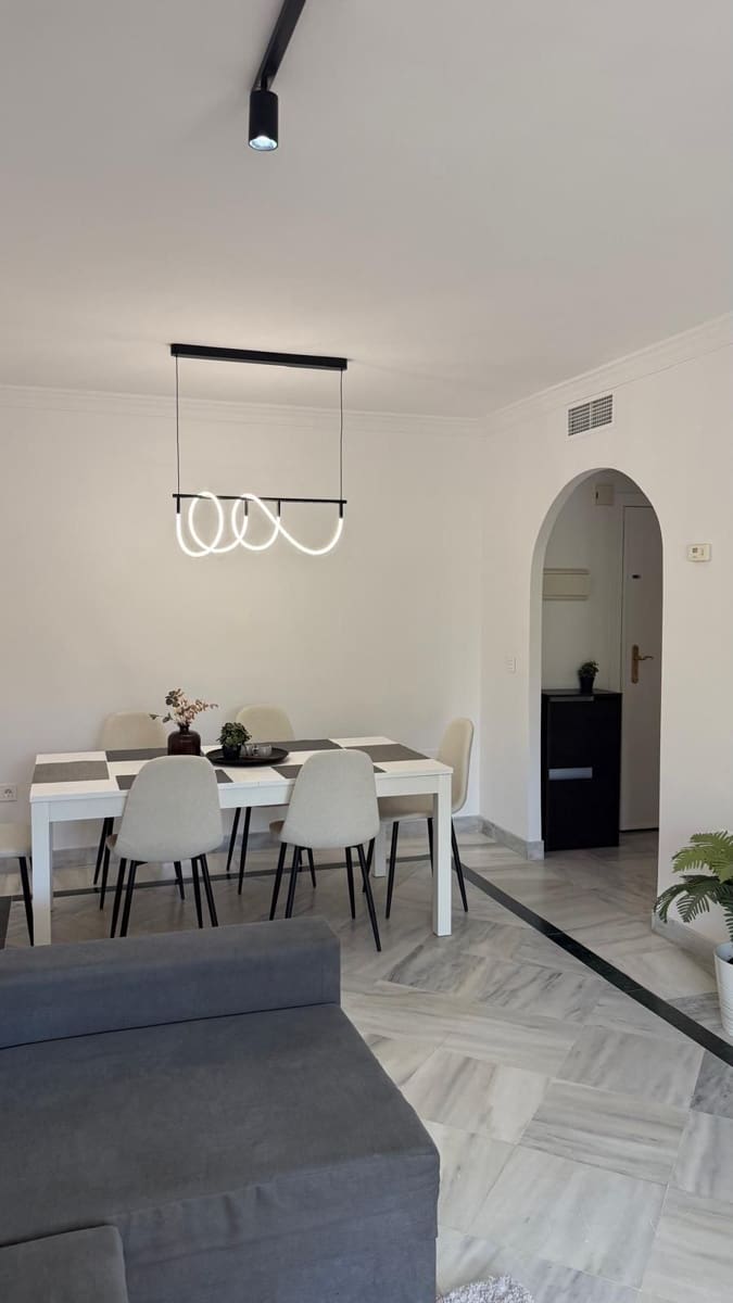 2 soverom Leilighet til salgs i Nueva Andalucia - € 450 000 (Ref: 9796425)