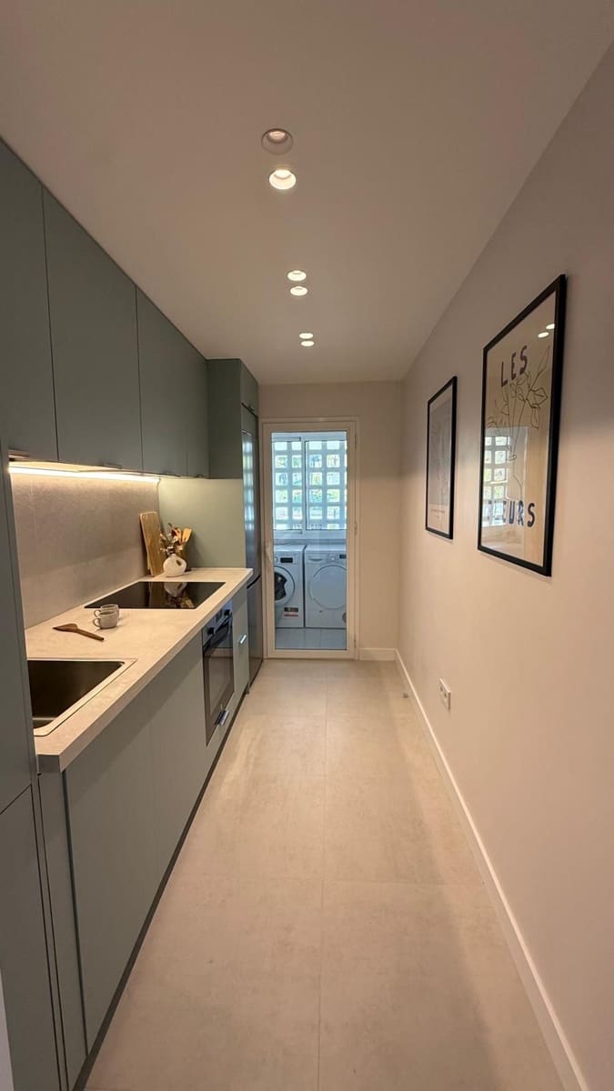 2 soverom Leilighet til salgs i Nueva Andalucia - € 450 000 (Ref: 9796425)