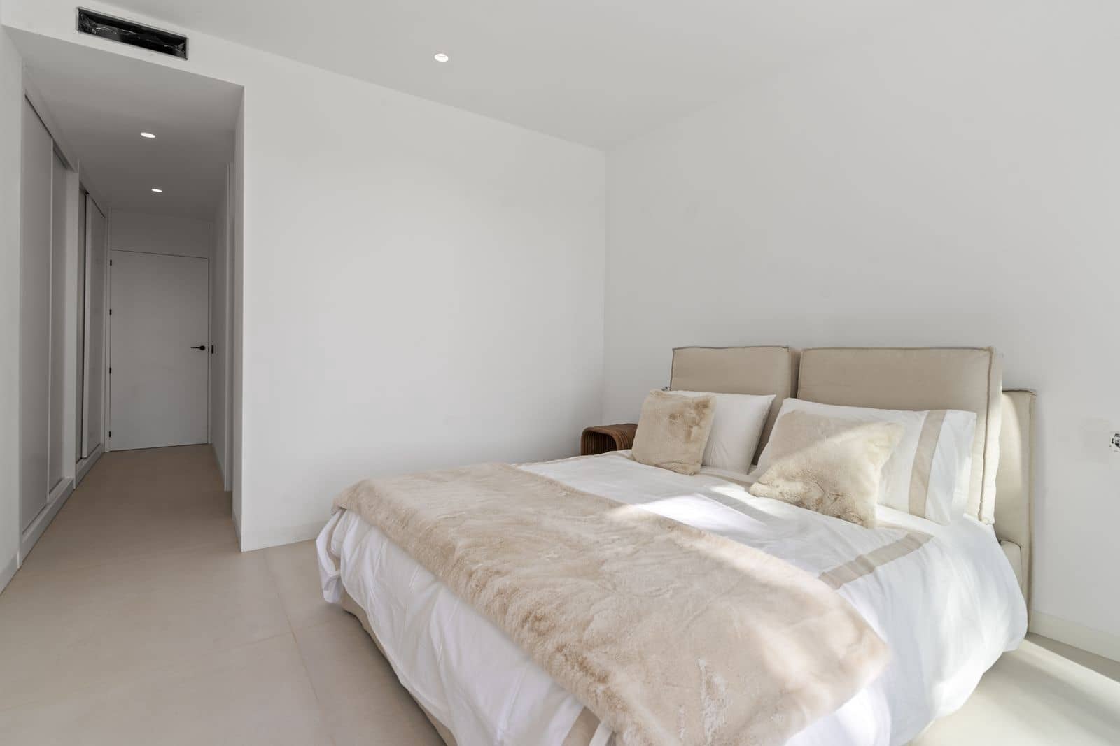 4 sypialnia Apartament na sprzedaż w El Paraiso - 905 000 € (Ref: 9796427)