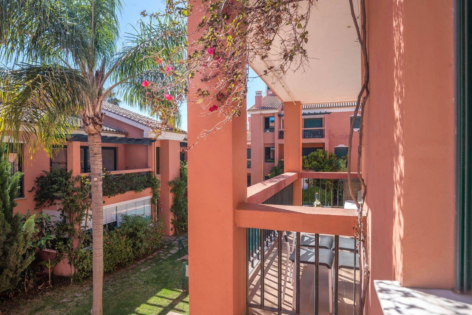 Apartamento de 2 habitaciones en Marbesa en venta - 389.000 € (Ref: 9796431)