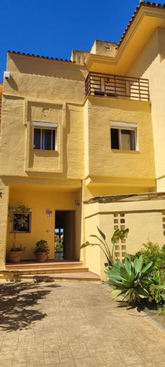 4 camera da letto Casa in vendita in Estepona - 585.000 € (Rif: 9796439)