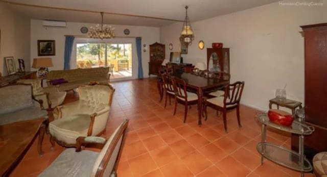 4 camera da letto Casa in vendita in Estepona - 585.000 € (Rif: 9796439)