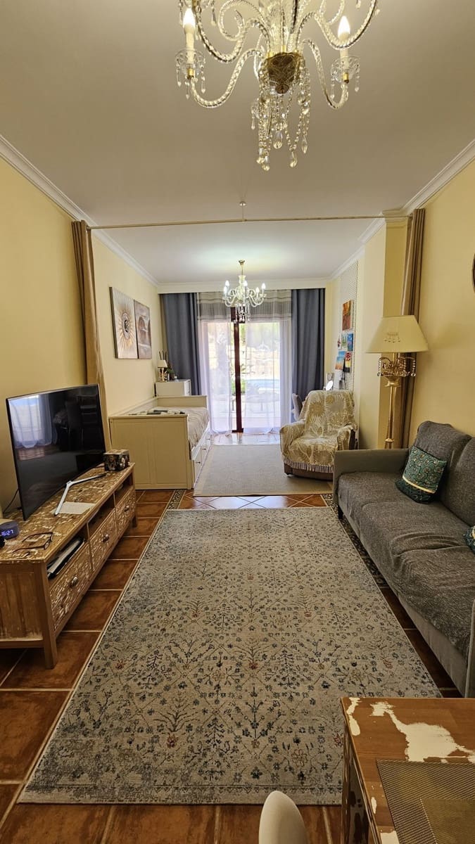 Apartamento de 1 habitación en El Paraiso en venta - 257.000 € (Ref: 9796441)