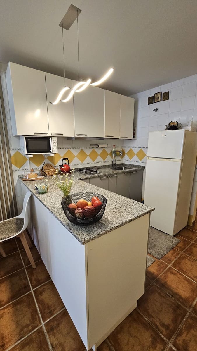 Apartamento de 1 habitación en El Paraiso en venta - 257.000 € (Ref: 9796441)