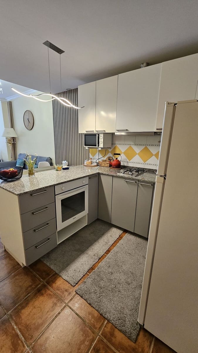 Apartamento de 1 habitación en El Paraiso en venta - 257.000 € (Ref: 9796441)