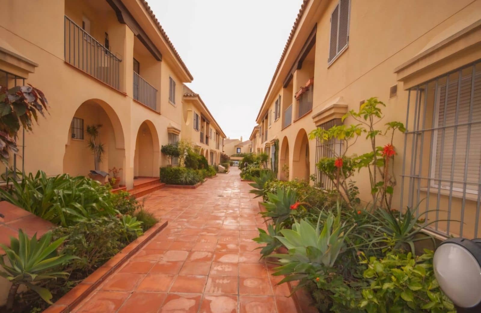 4 bedroom Townhouse for sale in San Pedro de Alcantara - € 950,000 (Ref: 9796444)