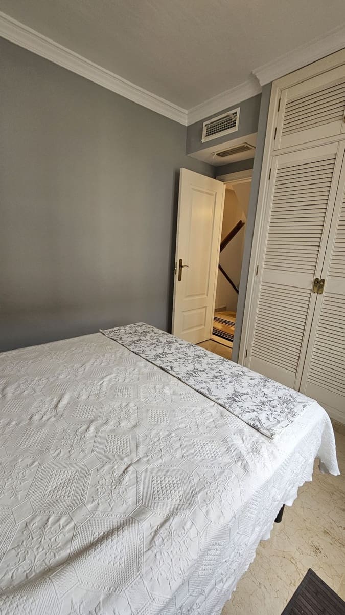 4 bedroom Townhouse for sale in San Pedro de Alcantara - € 950,000 (Ref: 9796444)